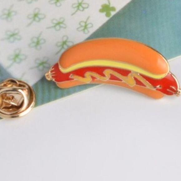 Hot Dog Pin Brooch - Picture 1 of 3